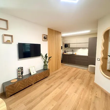 House Eur - - Modern דירה