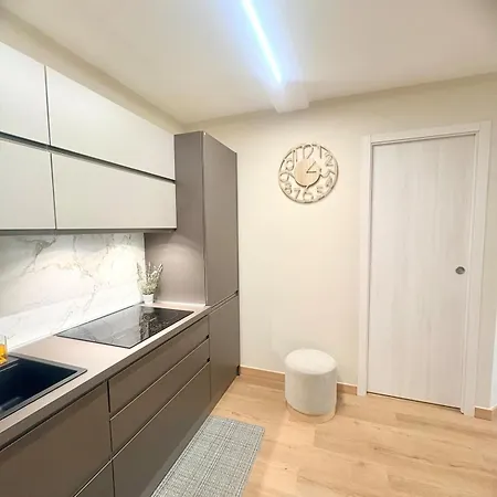 House Eur - - Modern דירה *